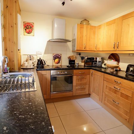 60 Hyfrydle Road Villa Caernarfon Buitenkant foto
